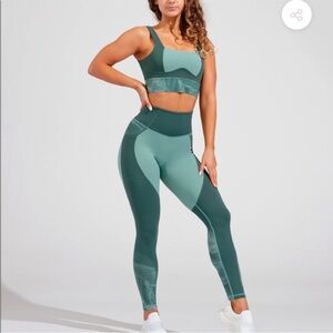 BuffBunny Journey Legging Size Small